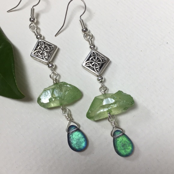 cocovalli Jewelry - NEW Organic green rough quartz earrings teardrops